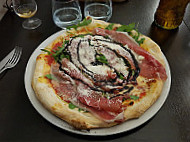 Pizzeria La Tosca food