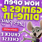 Chuck E. Cheese food