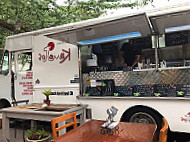 Kamellos Food Truck food