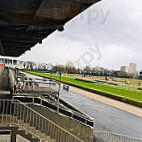 La Table De L'hippodrome Du Bouscat outside