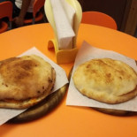 Poldo's Pizza food
