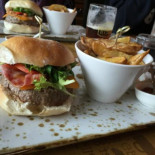 Burmet Comida