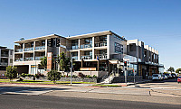 Narrabeen Sands Hotel outside