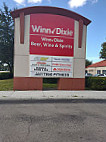 Winn-dixie Wine Spirits outside