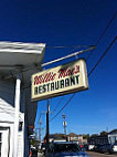 Willie Mae's Scotch House outside