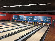 Bowling Caldas food