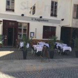 L'augustave Dentro
