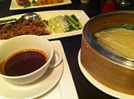 Chi Hong Kong Cuisine food