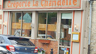 La Chandelle outside