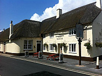 Old Manor Inn outside