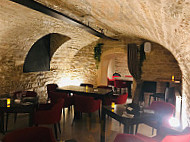 Les Caves a Jules food