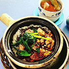 Lian He Ben Ji Claypot food