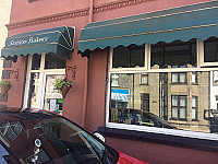 Station Bakery outside