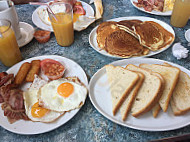 Annette's Diner food