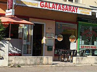 Le Galatasaray outside