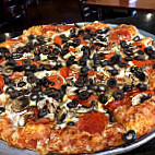 Me-n-ed's Pizzeria food