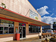 Masa's Cafeteria outside