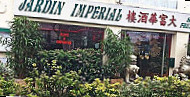 Jardin Imperial outside