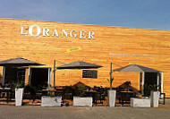 L'oranger outside