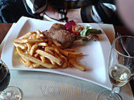 Brasserie Le Maupassant food