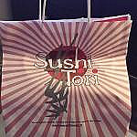 Sushi Tori outside