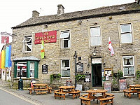 The Foresters Arms inside