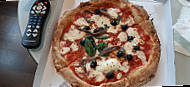 Mozzarella E Basilico -accademia Della Pizza food