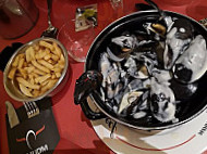 Restaurant Moules and Beef Andernos food