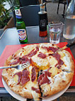 Pizza Pazza food