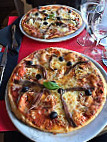 Pizzeria Il Divino food