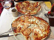 Pizzeria Guido food