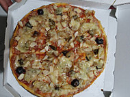 Pizza La Croix D'or food