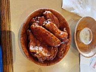 Duff's Famous Wings food