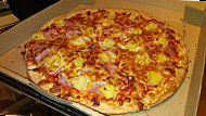 Crust Gourmet Pizza food