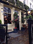 The Devonshire Arms In Kensington outside