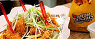 NeNe Chicken food