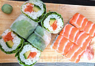 Sushi Nakama food