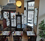 Brasserie La Lune inside