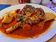 Andy's Taverna food