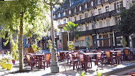 Brasserie des Abbesses inside