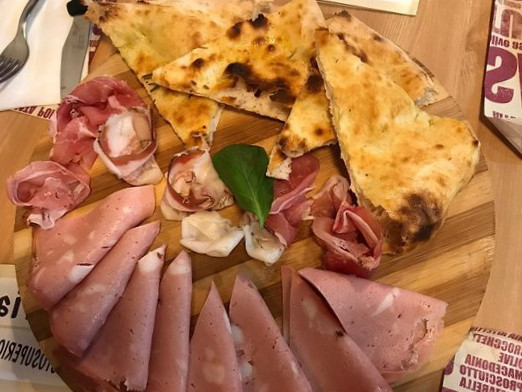 Pizzeria Gustosuperiore Nourriture