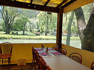 La Cabane Du Pêcheur inside