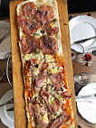 L'ulivàia Pizzeria/antipasteria food