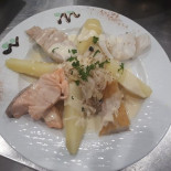 A Table Dentro