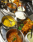 Café Tiffin food