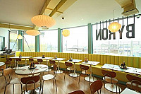 Zizzi - Greenwich inside