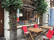 Epicerie Boucherie inside