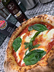 Pelligatto Pizzeria Da Asporto food