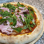 Pizza Di Mamma food