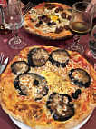 Capri Pizza food